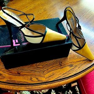AuthenticGorgeousMarioFabiani ItalianLeatherS8Soft gold/tan/black.Buckle signed